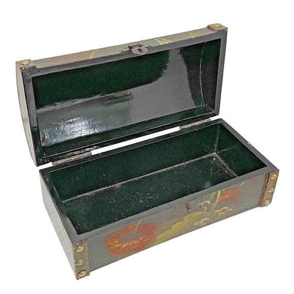 Vintage inspired tole painted wooden keepsake box dark varnish & brass tacks - Picture 5 of 9